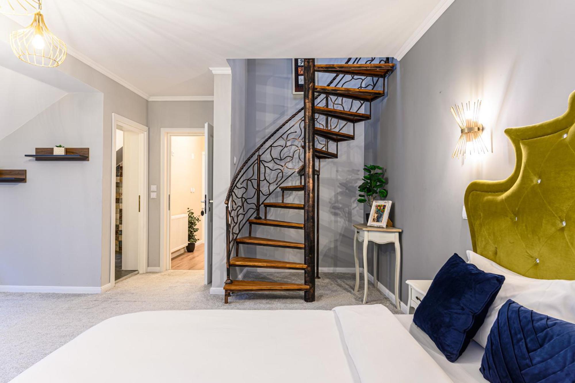 Dallure House Boutique Брашов Экстерьер фото